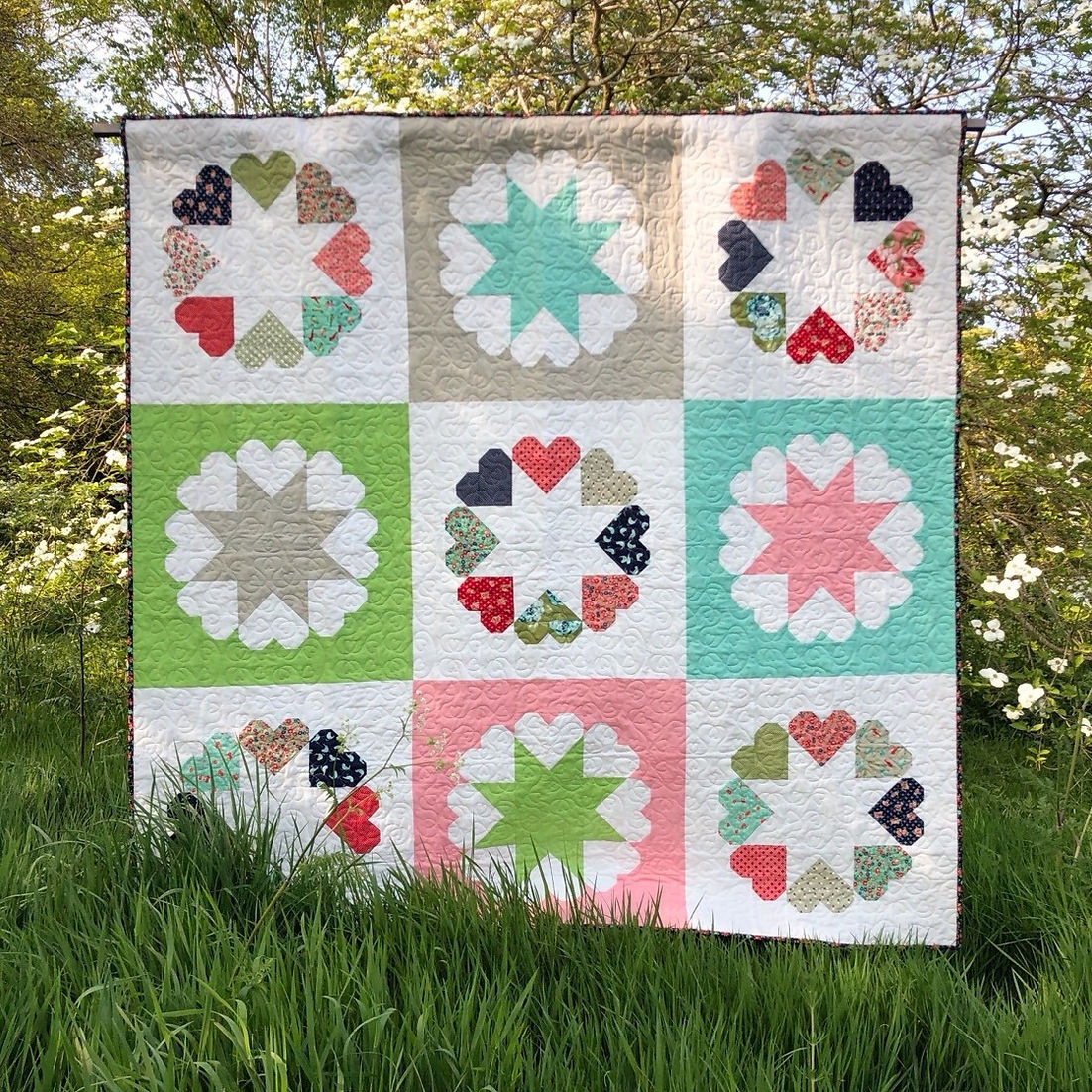 ANGELICA Quilt Paper Pattern by Nicola Dodd from CAKE STAND QUILTS ELEGANTE VIRGULE CANADA