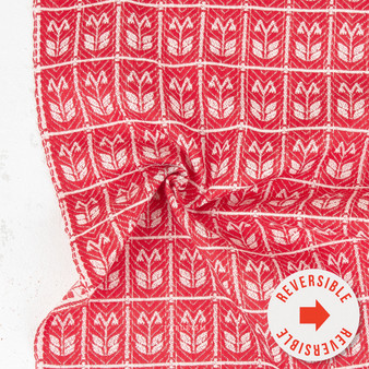 FABLEISM, Meadowsuédois, Linnea en rouge (Jacquard réversible) - au demi-mètre