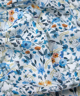 LIBERTY OF LONDON - AURORA A in Blue, 100% Cotton Tana Lawn, Per Half-Meter. Elegante Virgule Canada, Canadian Fabric Quilt Shop, Liberty Fabrics in Canada, Liberty Fabrics in USA, Quilting Shop