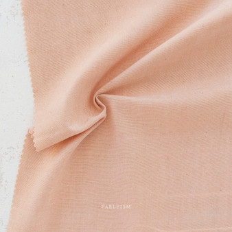 FABLEISM, Everyday Chambray in Merit-Pink - Elegante Virgule Canada, Canadian Fabric Online Shop, Quilt Shop, Quilting Woven Bamboo Cotton