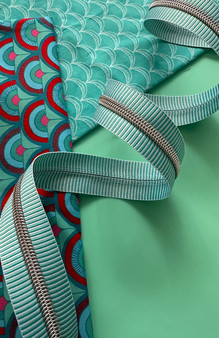 SASSAFRAS LANE DESIGNS, Teal Stripe Zipper Tape with Nickel teeth - Sold by the yard (91 cm) - ELEGANTE VIRGULE CANADA