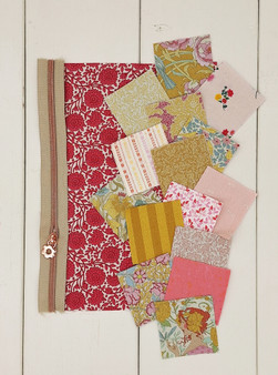 Zipper Pouch Kit in TILDA Songbird Yellow - Elegante Virgule Canada, Canadian Fabric Quilt Shop, Montreal, Quebec, Quilting Cotton