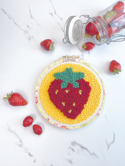 Atelier INTRODUCTION AU PUNCH NEEDLE, FRAISE (Matériel inclus) - Elegante Virgule Canada