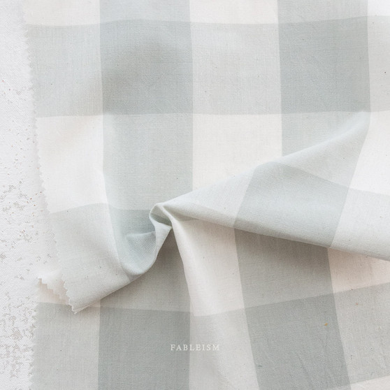 FABLEISM, Large Camp Gingham in Mist - Elegante Virgule Canada, Canadian Fabric Online Shop, Quilt Shop, Quilting Cotton Woven, Checkers, Yarn-dyed