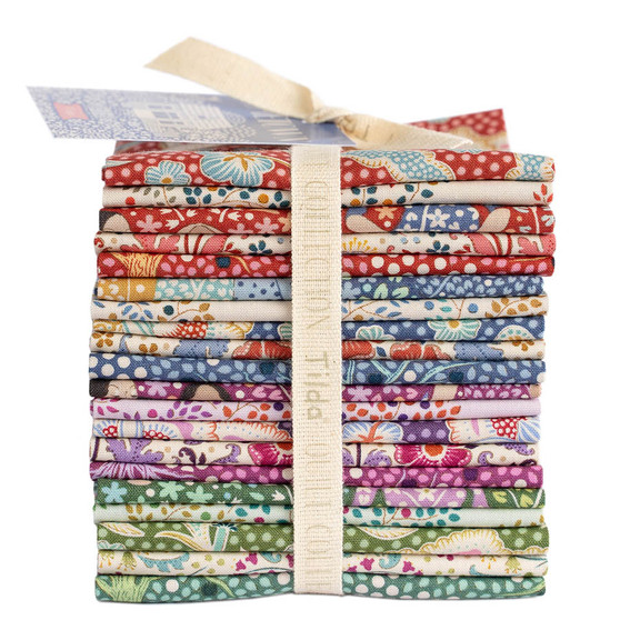 TILDA HOMETOWN, FE Bundle of 20 fabrics - ENTIRE MAIN COLLECTION - Elegante Virgule Canada