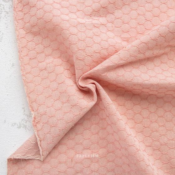 FABLEISM, Forest Forage HONEYCOMB in Peaches - Elegante Virgule Canada, Canadian Fabric Online Shop, Quilt Shop, Quebec Quilting Woven Cotton, Yarn-Dyed, Fableism Fabrics in USA