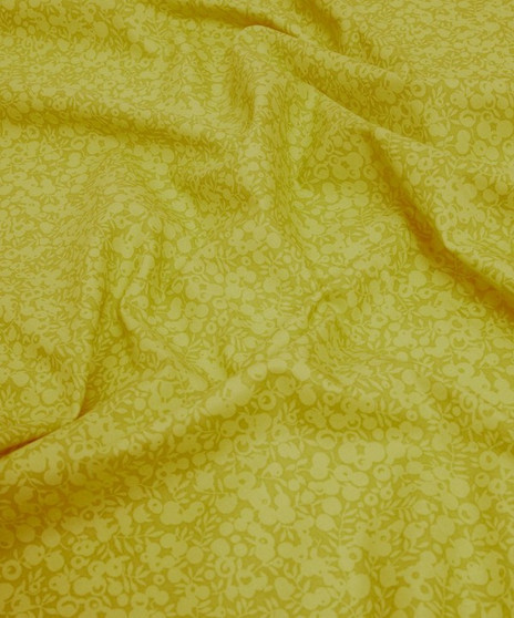 LIBERTY QUILTING, WILTSHIRE SHADOW in Chartreuse Green - ELEGANTE VIRGULE CANADA, Canadian Fabric Quilt Shop, Quilting Cotton