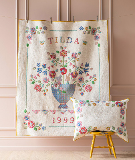 TILDA JUBILEE, Birthday Quilt kit in DOVE WHITE - TILDA JUBILEE - Elegante Virgule Canada