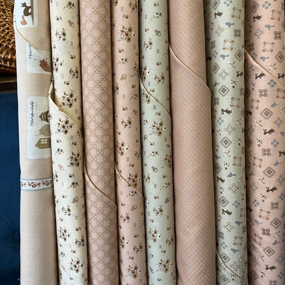 WINDHAM FABRICS, L'ATELIER PERDU, French Armoire, FQ Bundle of 8 fabrics - ELEGANTE VIRGULE CANADA