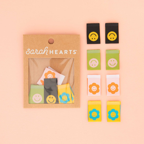 SARAH HEARTS, Smiley Woven Labels (Multipack of  8 Labels) - ELEGANTE VIRGULE CANADA