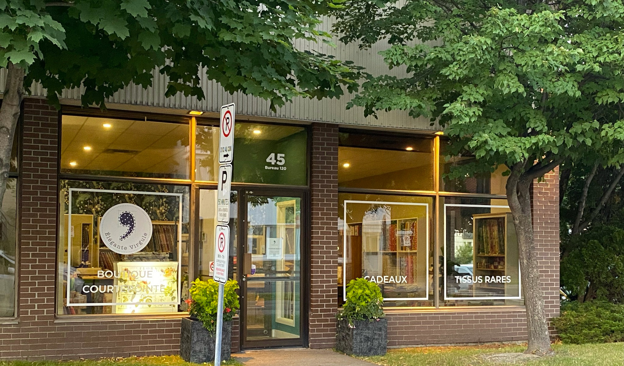 Elegante Virgule Canada, Fabric Quilt Shop, Montreal Quebec