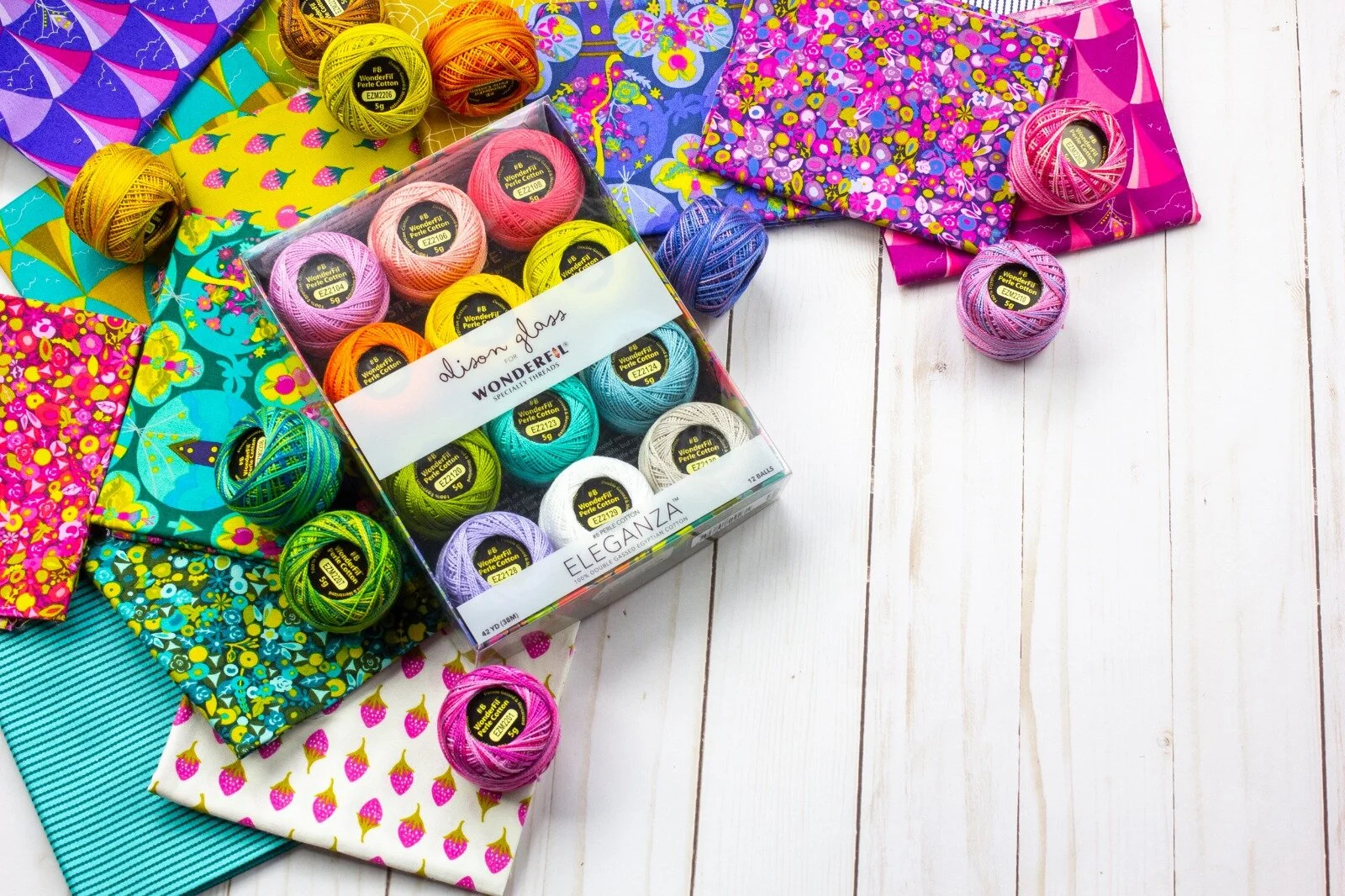 Wonderfil Specialty Tread ALISON GLASS, Eleganza Perle Floss 8wt Wonderfil Specialty Tread ALISON GLASS, Eleganza Perle Floss 8wt