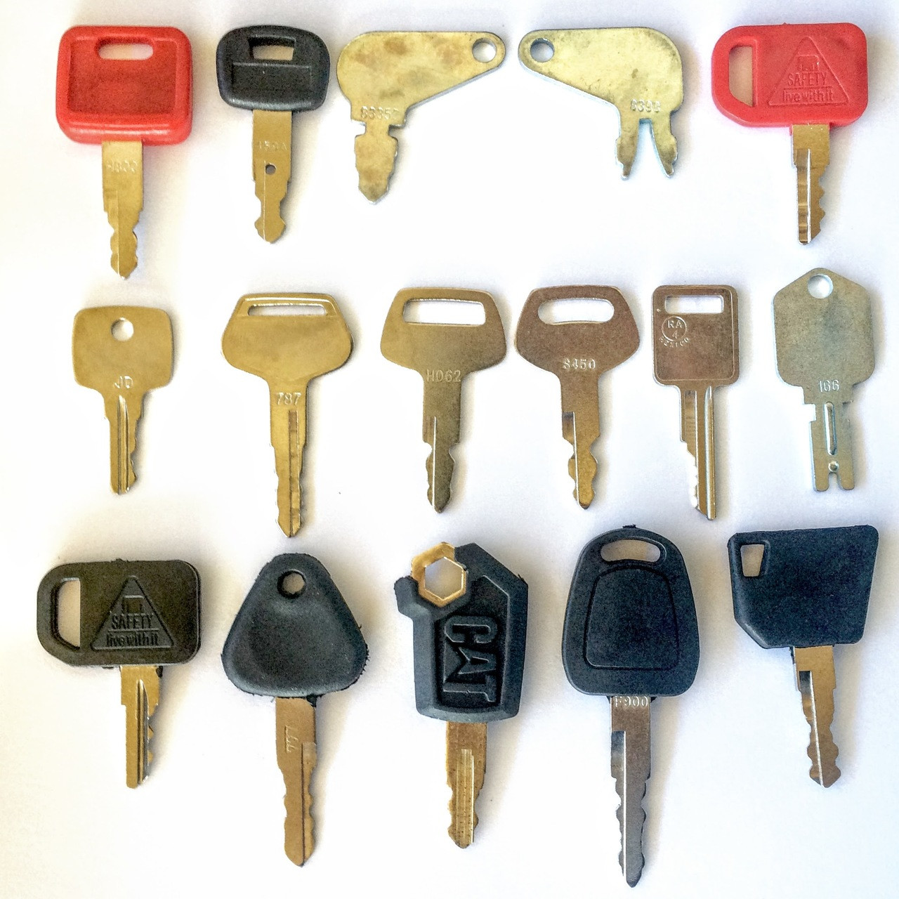 16 Key Heavy Equipment Key Set - heavyequipmentkeys.com