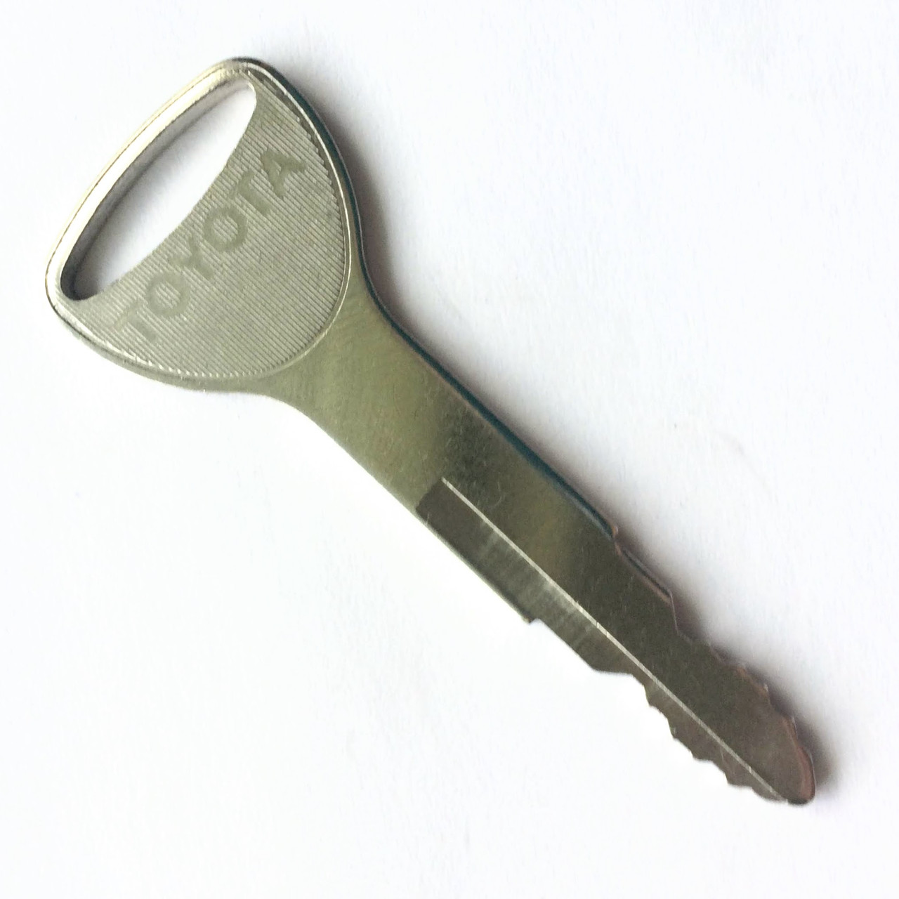 Toyota Forklift Ignition Key 57591-23330-71 - heavyequipmentkeys.com