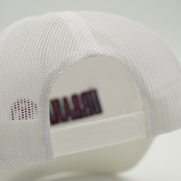 Urbana 25 White Cap