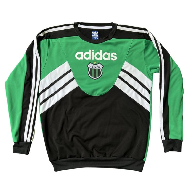 Nueva Chicago Retro Sweatshirt with Team Crest, Perfect for Fans