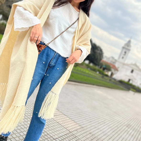 RUAH | Artisanal Cream Llama Wool Yalad Ruana - Handcrafted Elegance for Timeless Style