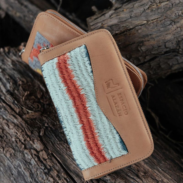 Espacio Alazán Charata Large Leather Wallet with Zipper and Handwoven Textile Detail