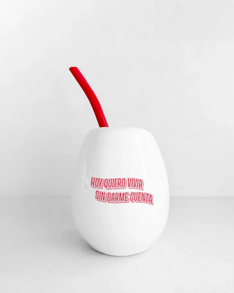 Mafalda Ceramic Mate Cup with Straw - “Hoy Quiero Vivir Sin Darme Cuenta”
