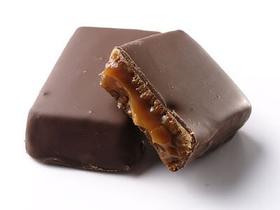 Vauquita Black Tableta Clásica Bañada Chocolate-Covered Dulce de Leche Bar  (box of 18 units)