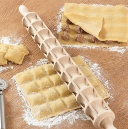 Palo Gastronómico Para Ravioles Ravioli Rolling Pin Wooden Rolling Pin for Pasta - 36 Square Raviolis, 50 cm / 19.7"