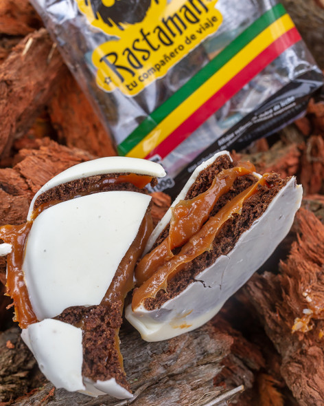 Rastaman Alfajor Triple Blanco Triple White Chocolate Alfajor with Dulce de Leche Filling Alfajores from Uruguay, 100 g / 3.5 oz ea, 12 alfajores per box (pack of 2 boxes)