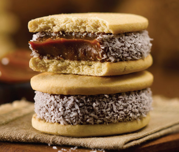 Cachafaz Alfajor Cornstarch Maicena with Grated Coconut and Dulce de Leche (box of 12)