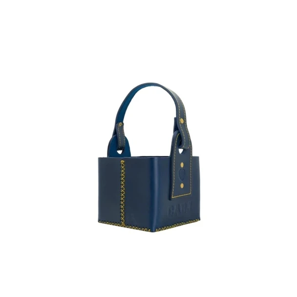Kyma Matera Xeneize Square Design in Genuine Leather – Boca Juniors Fan Edition (20 cm x 20 cm x 17 cm)
