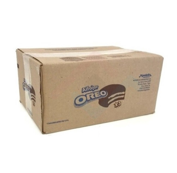 Oreo Vanilla x3 Alfajor Triple Mini Cake Milk Chocolate with Cream Bulk Box, 55 g / 2 oz ea (36 count per box)