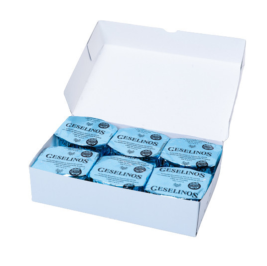 Geselinos Alfajores Filled with Gluten-Free Dulce de Leche with White Pastry Bath Alfajores sin TACC, 65 g / 2.29 oz (box of 12)
