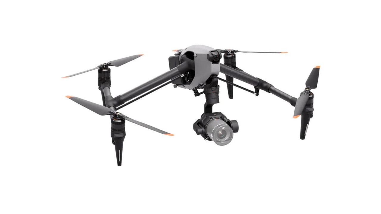 特価在庫あ★緊急セール・付属品多数・極上品★ DJI Inspire 1 Pro Black Edition Inspire 1 Pro Black Edition (コントローラー2個付属) ドローン本体