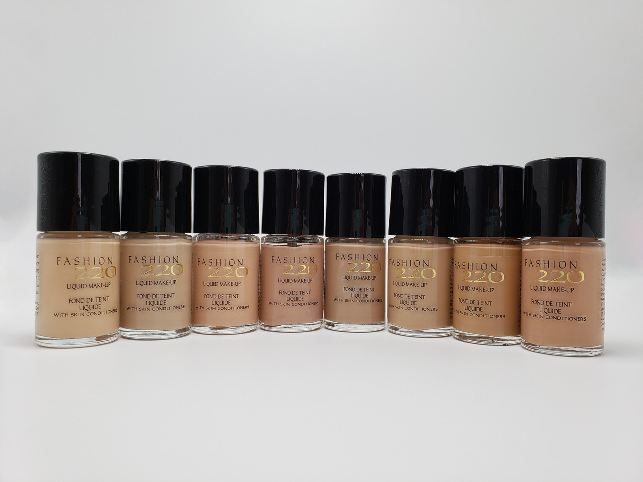 Liquid Make-Up | Fashion 220 Water-Based Cosmetics