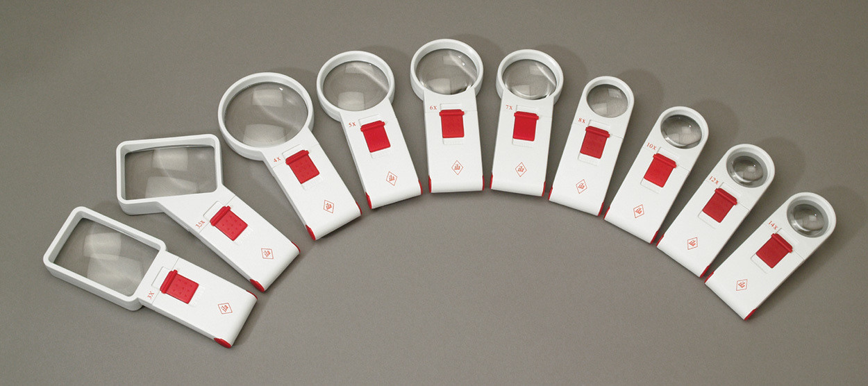 ila Magnifiers