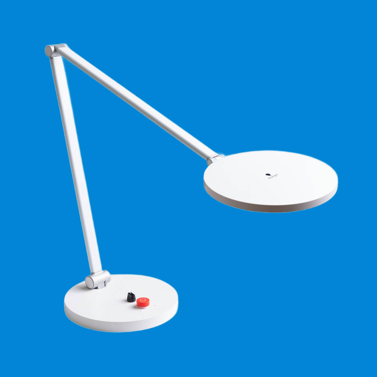 Image: Daylight tri-color lamp, blue background