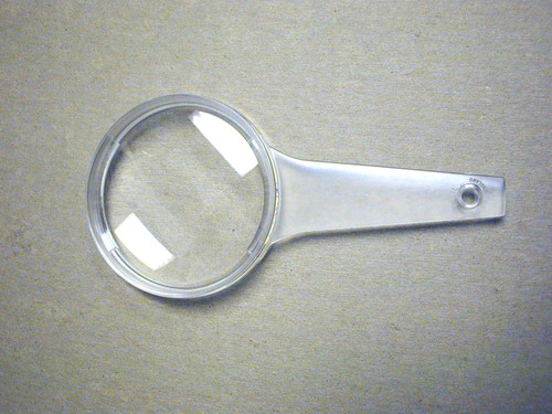 2.6X/6.4D Clear Lucite Magnfier by COIL