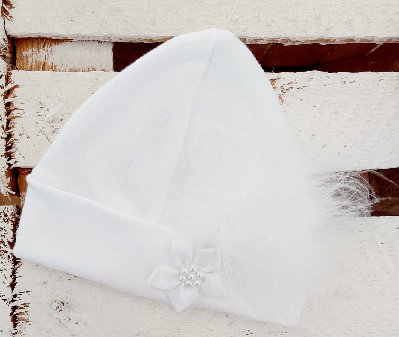Kinder White Cotton Hat Feather Detail