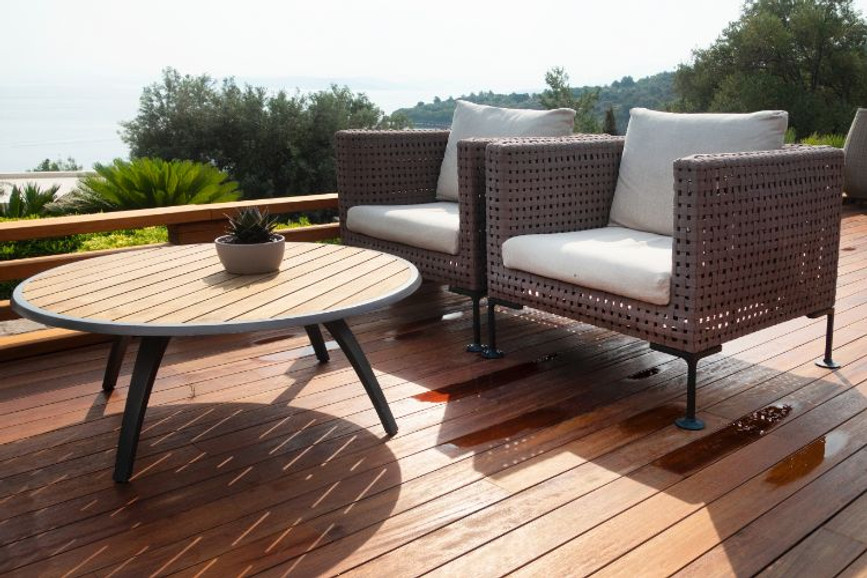 ​5 Budget-Friendly Patio Furniture Ideas for Small Spaces