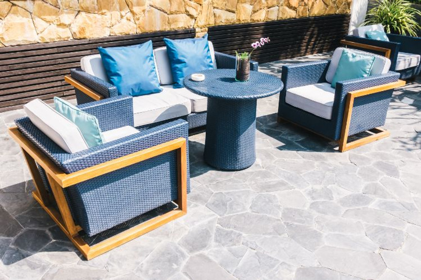 ​The Dos and Don'ts of Patio Furniture Maintenance