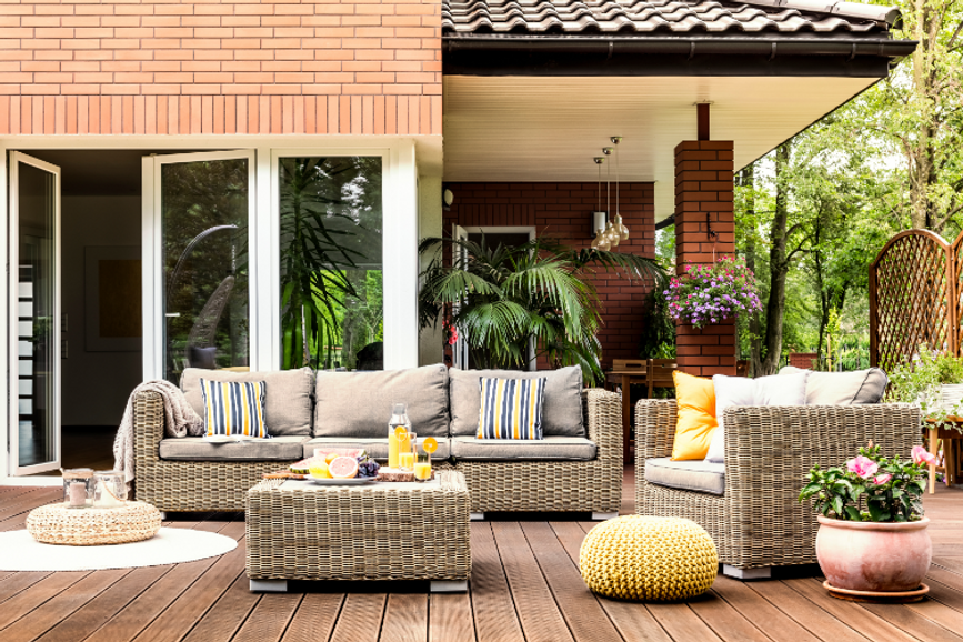 Florida Wildlife and Patio Furniture: Materials That Withstand the Local Fauna