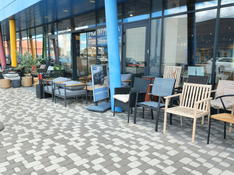 Close to Home Comfort: Why Local Patio Furniture Shops Are the Smart Choice for Outdoor Upgrades