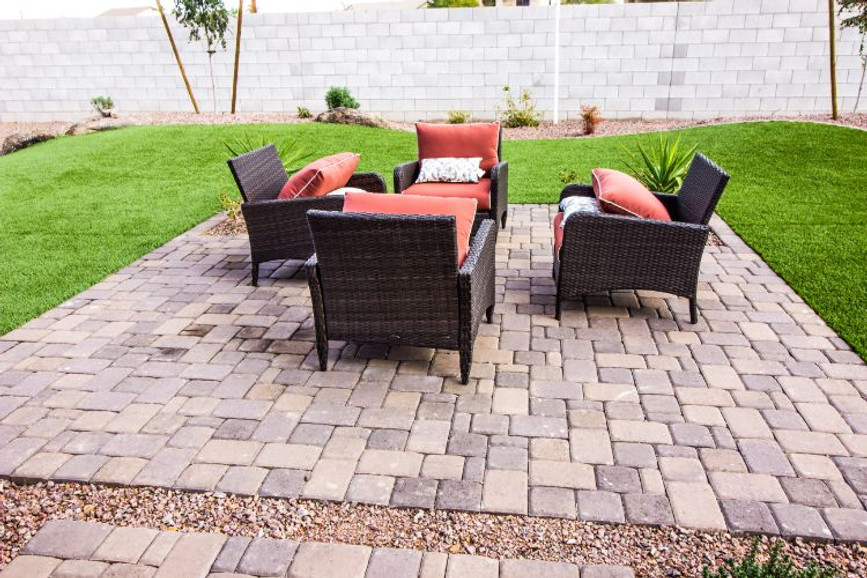 The Charm of Adaptability: Unlocking the Benefits of Versatile Patio Furniture