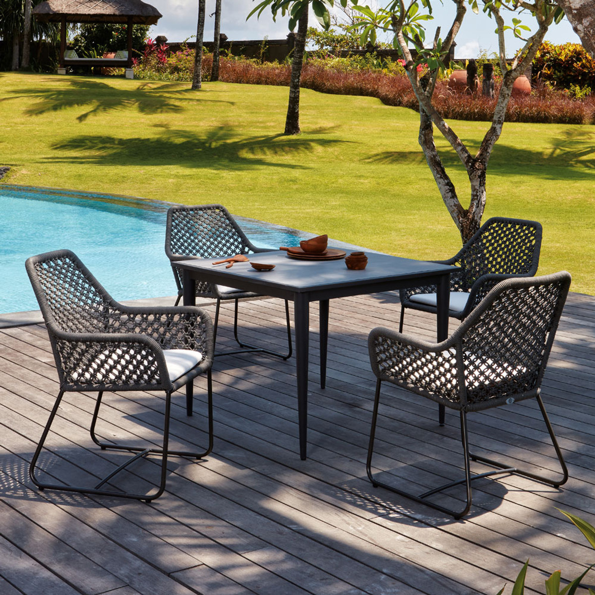 KONA SQAURE DINING SET