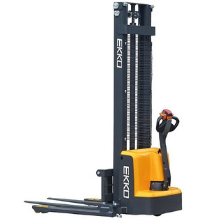 EKKO EB13E Full Powered Straddle Stacker 2800 lb Cap.