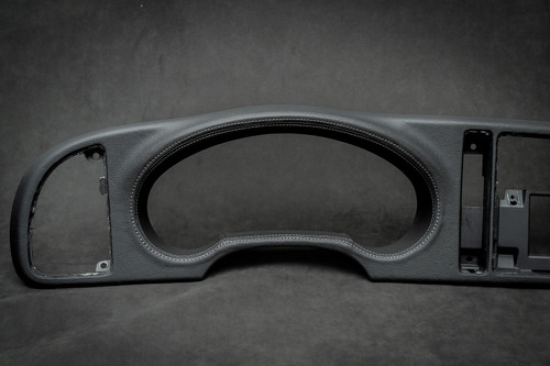 XT-Series Leather Instrument Panel Grey Stitch 9-3 II -2006 (01-51304G) XT-Series Leather Instrument Panel Grey Stitch 9-3 II -2006 (01-51304G)