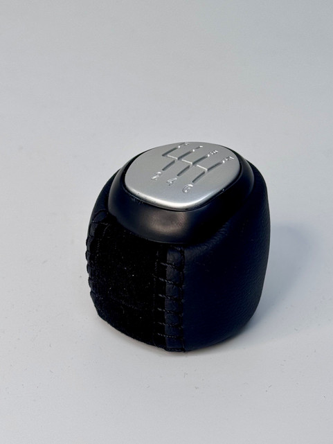 XT-Series Gear lever shift knob Black Stitches II 6-speed Alcantara