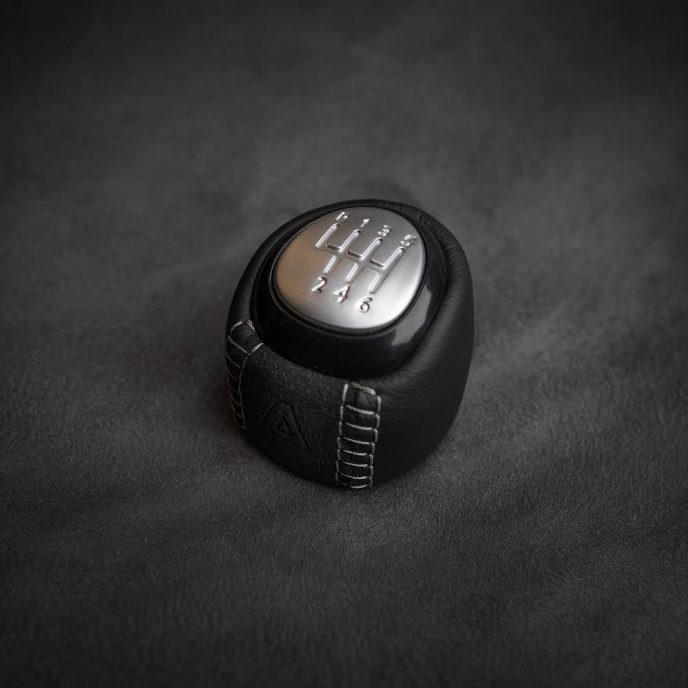 XT-Series Gear lever shift knob grey stitches II 6-speed