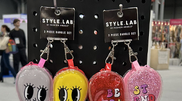 Eye-Catching Ways to Display Your Keychains - Azar Displays