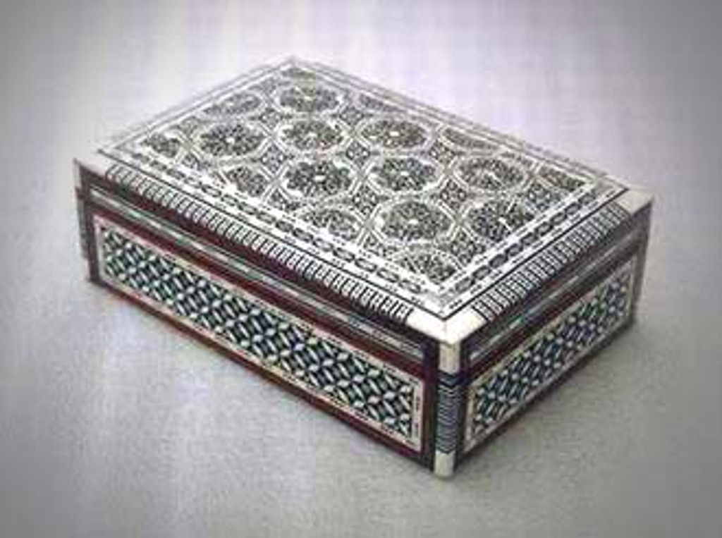 Medium Rectangular Box with Floral Pattern