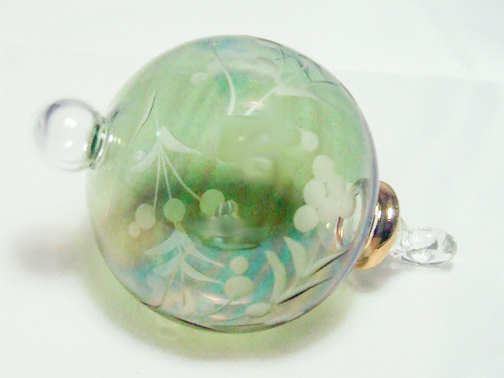 2.5" Blown Glass Tree Ornament in Green with Etched design