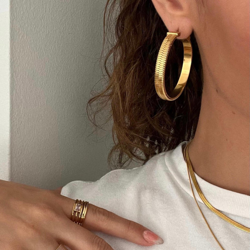 Vetta Herringbone Chain Hoop Earring - Gold 